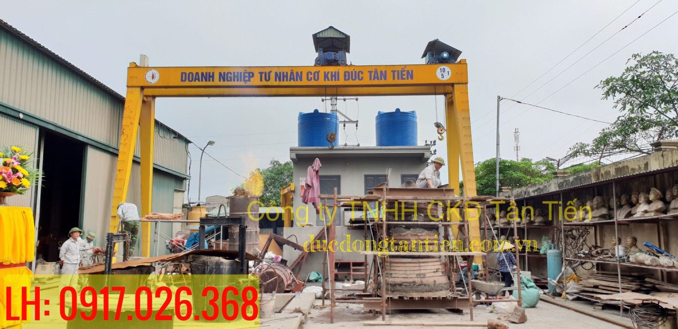 Xưởng Đ&uacute;c