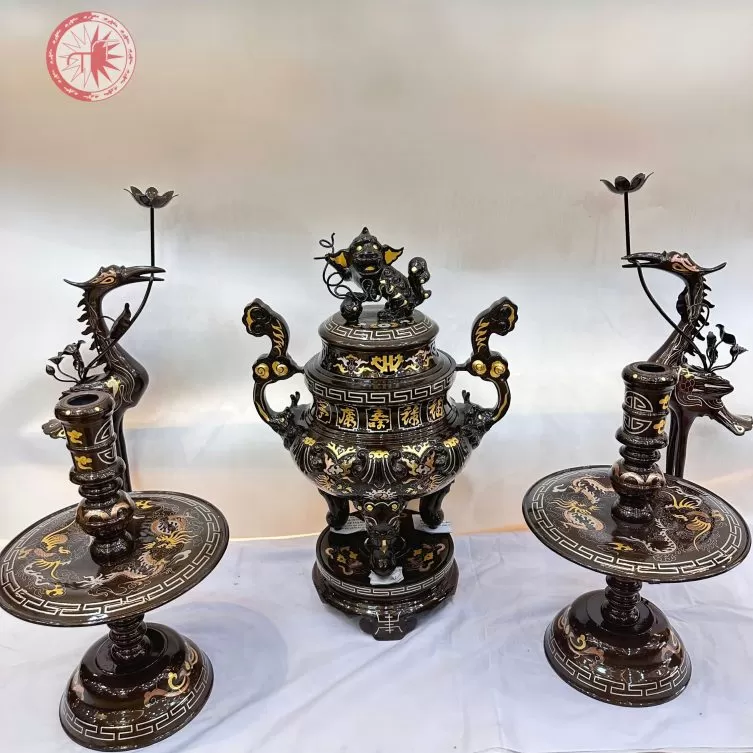 Bộ Đỉnh Thờ Đồng Đỏ Khảm Bạc D&aacute;t V&agrave;ng