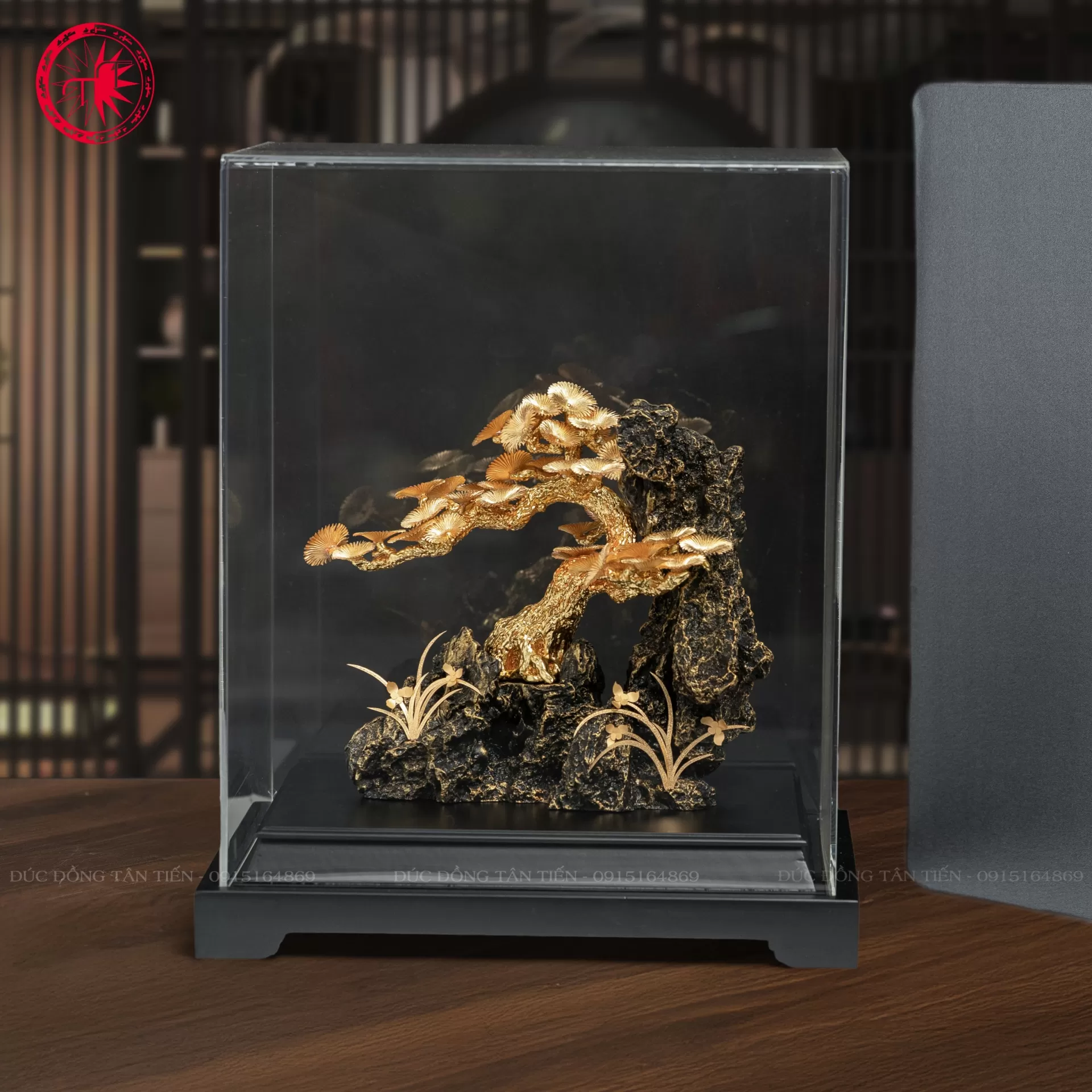 Cây Tùng La Hán Dát Vàng 24K – Quà Tặng Cao Cấp Sang Trọng Cho Sếp, Đối Tác Và Doanh Nghiệp