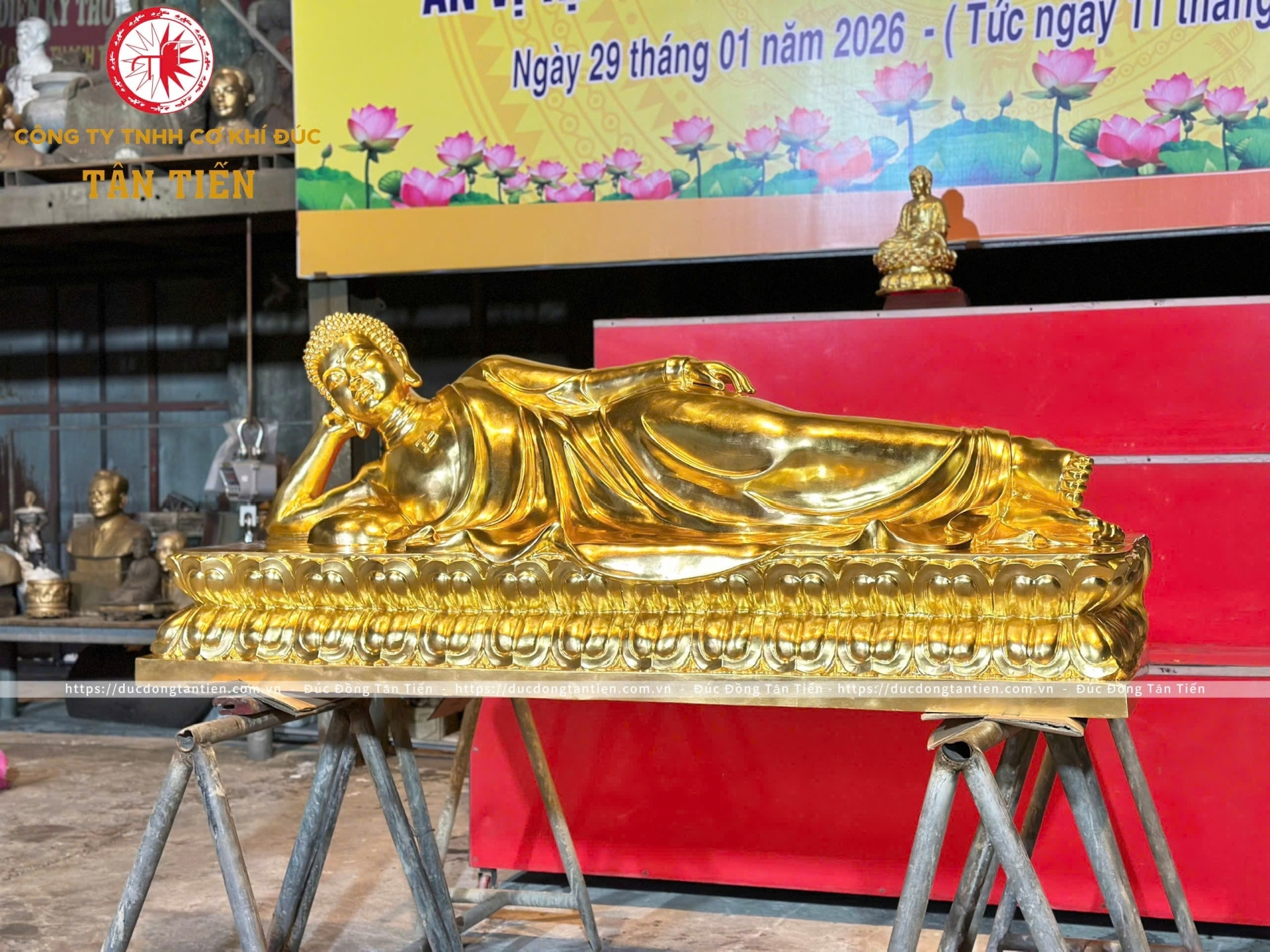 Tượng Phật Thích Ca Mâu Ni Nhập Niết Bàn Bằng Đồng Dát Vàng 24K