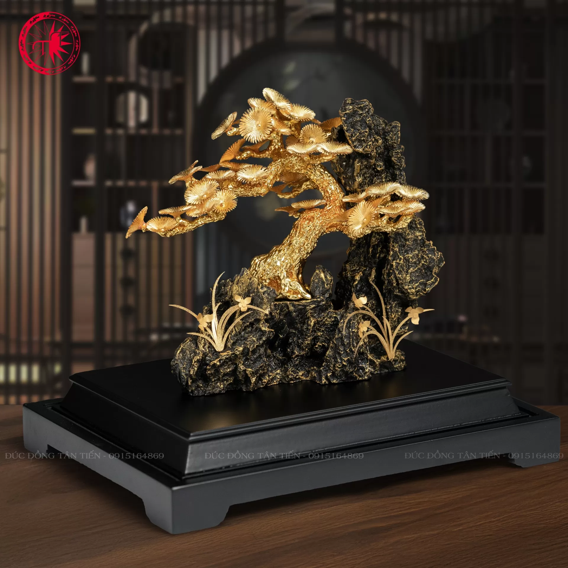 Cây Tùng La Hán Dát Vàng 24K – Quà Tặng Cao Cấp Sang Trọng Cho Sếp, Đối Tác Và Doanh Nghiệp