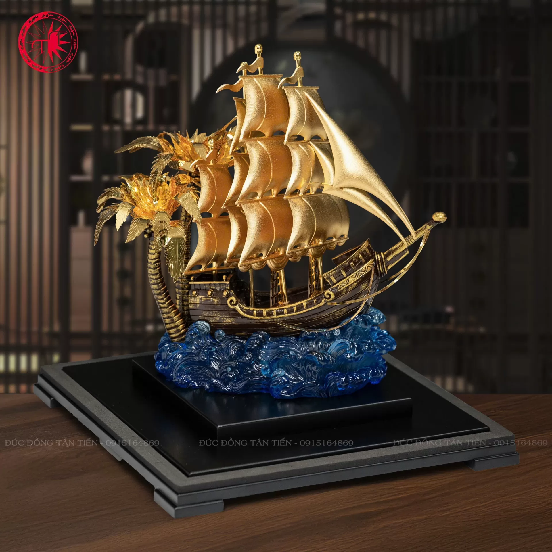 Mô Hình Thuyền Ngọc Dát Vàng 24K