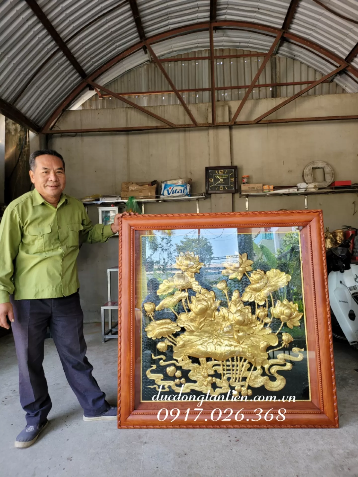 Tranh Hoa Sen bằng Đồng