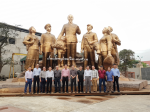 Tượng Đài Chủ Tịch Hồ Chí Minh với Nhân Dân Quảng Bình